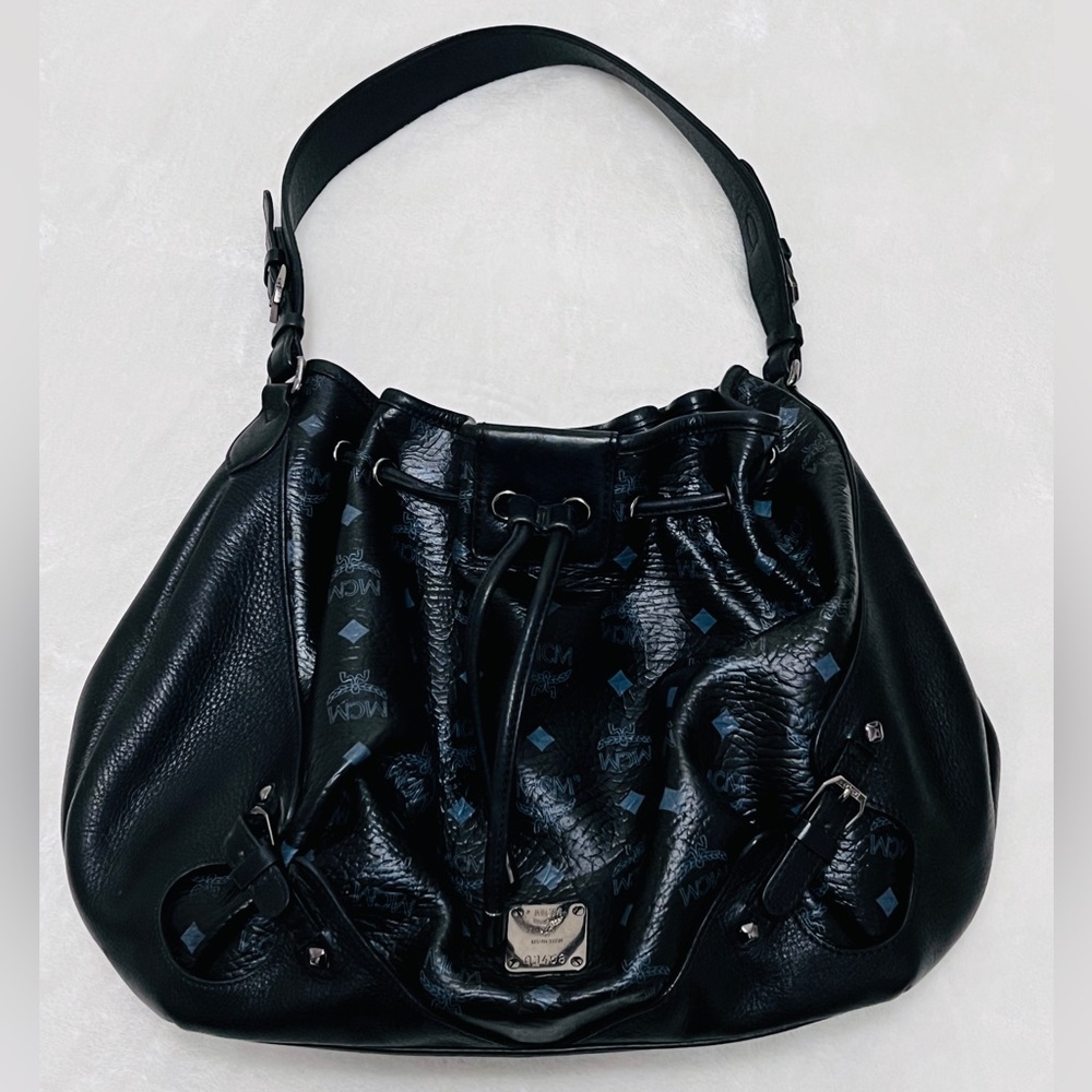 MCM bucket, black cognac
